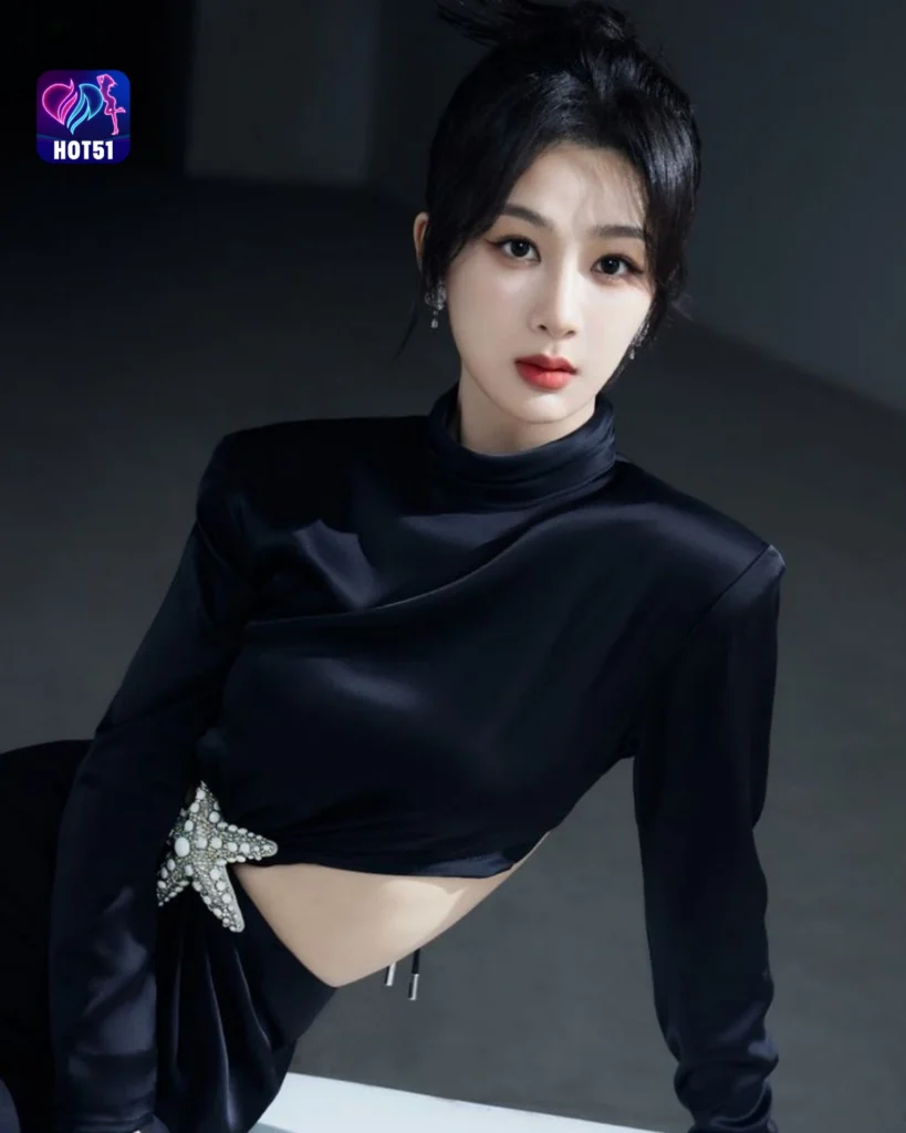  Stunning Yang Zi Photos on HOT51 Platform Showcase
