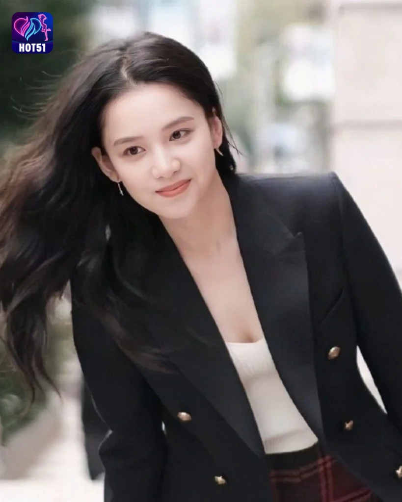  Stunning Zhang Jingyi Photos on HOT51 Platform 