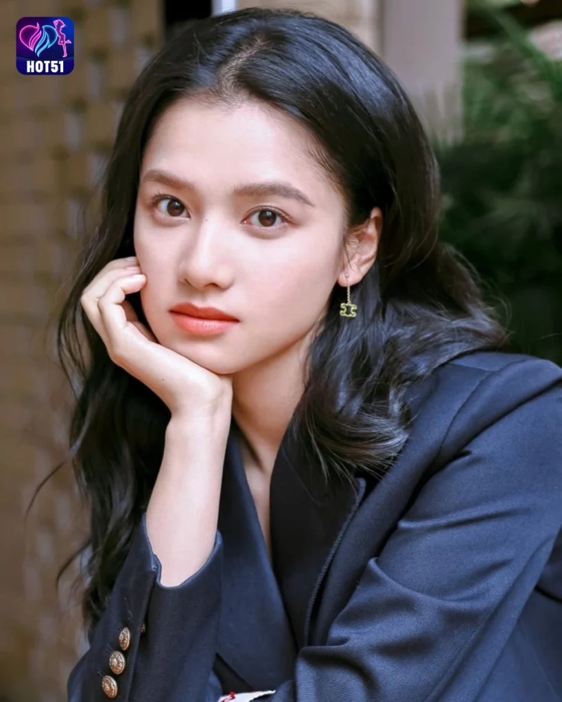  Stunning Zhang Jingyi Photos on HOT51 Platform 