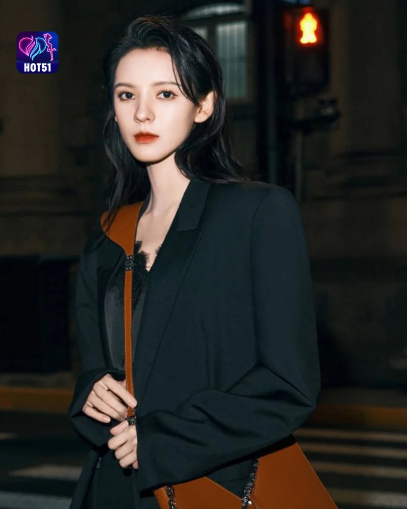 Stunning Zhang Yuxi Photos Featured on HOT51 Platform 