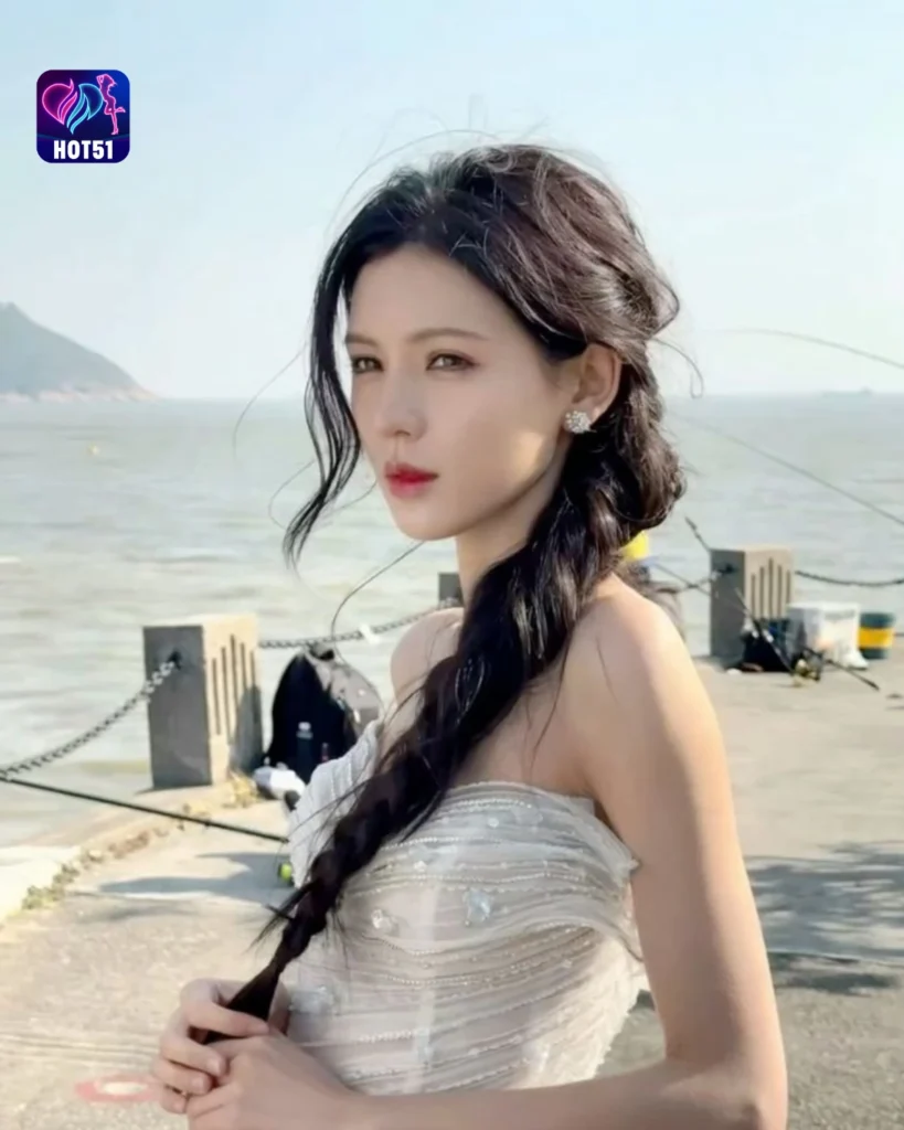 Stunning Zhang Yuxi Photos Featured on HOT51 Platform