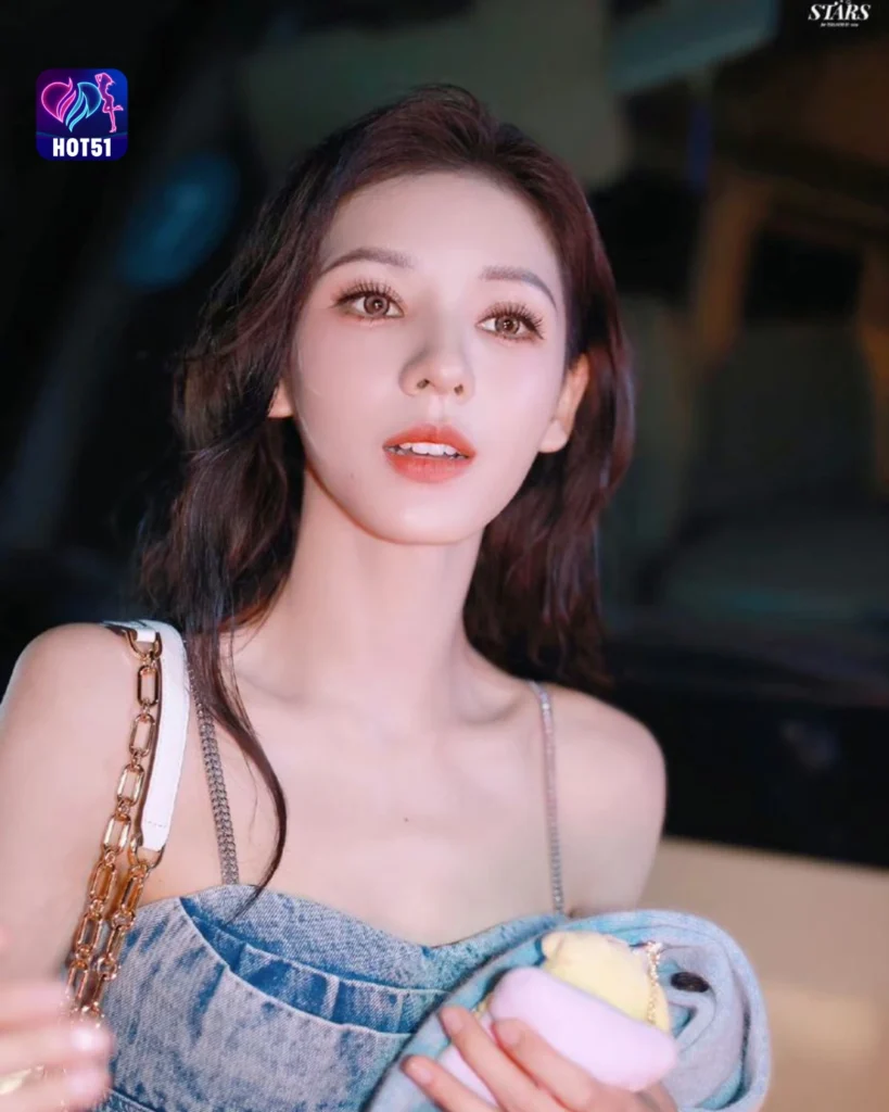  Stunning Zhang Yuxi Photos Featured on HOT51 Platform 
