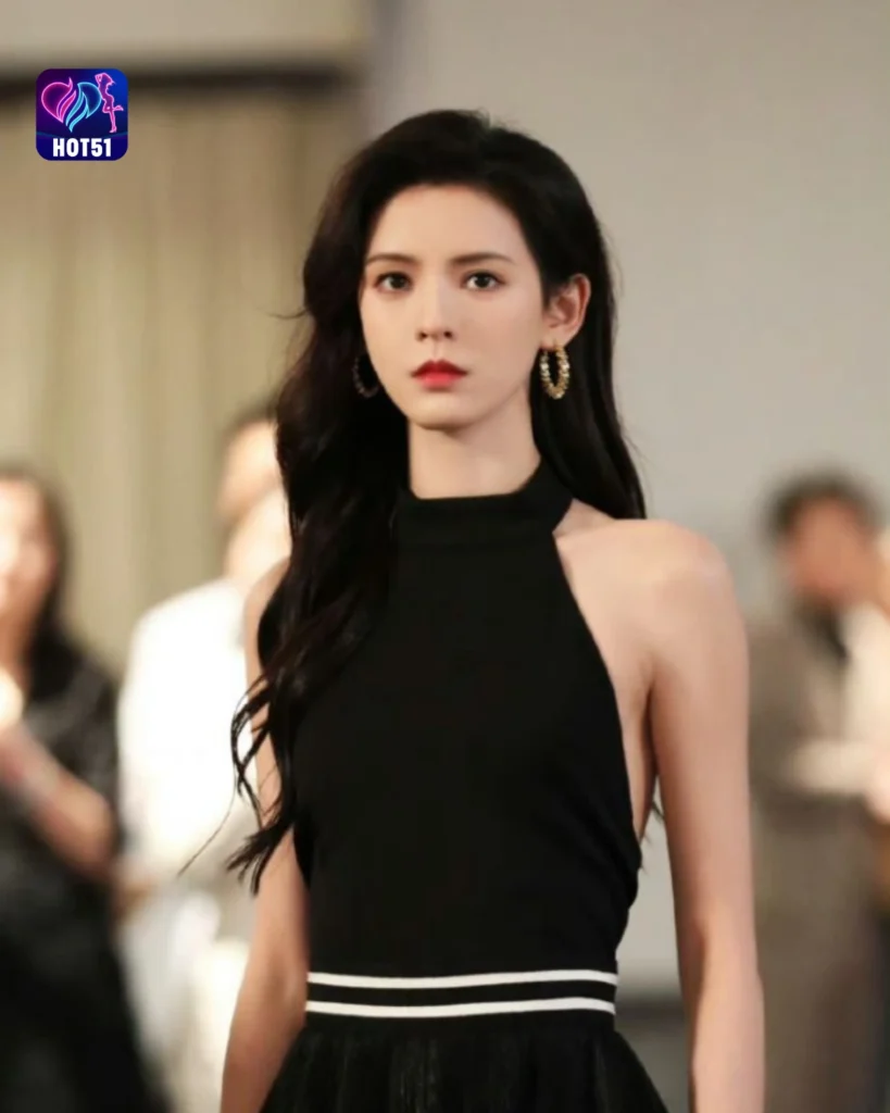 Stunning Zhang Yuxi Photos on HOT51 Platform