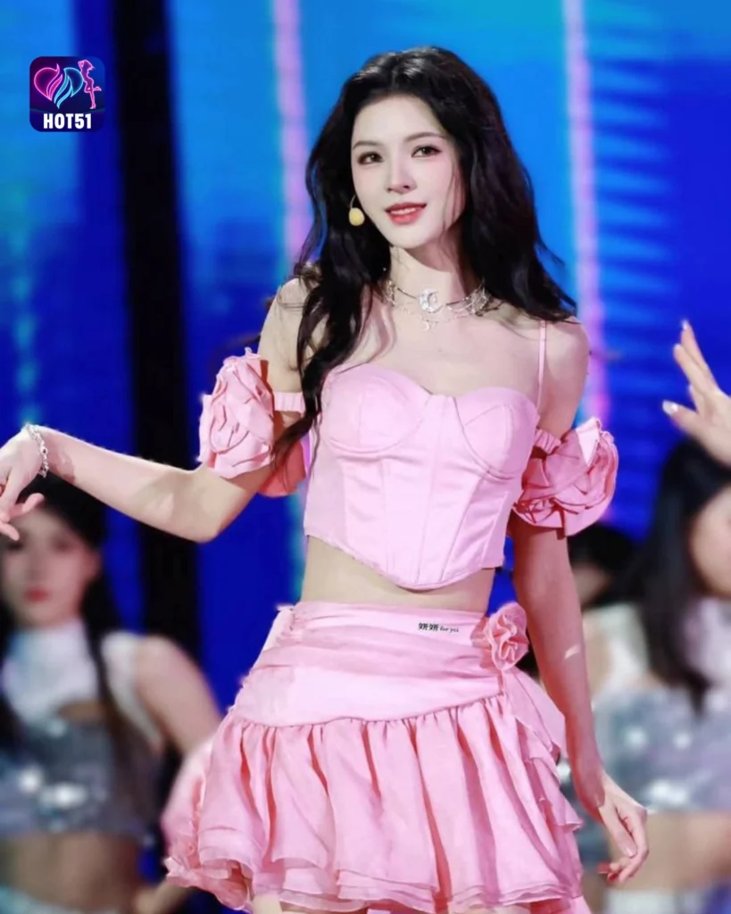  Stunning Zhang Yuxi Photos on HOT51 Platform