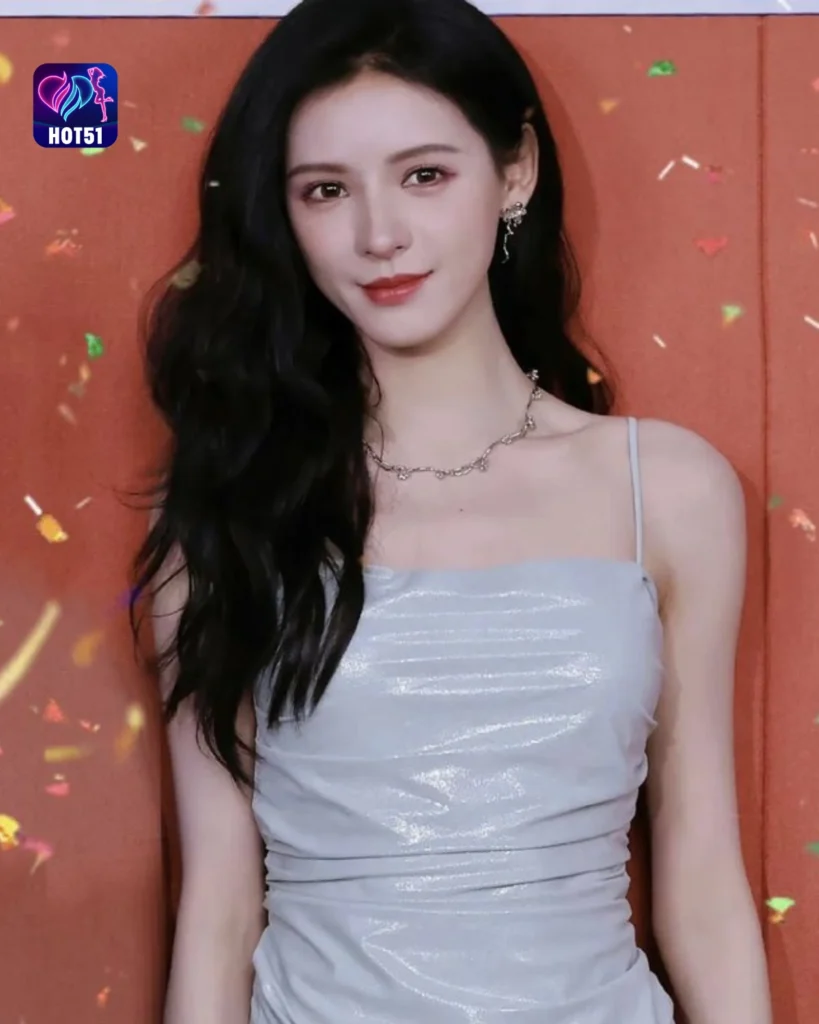  Stunning Zhang Yuxi Photos on HOT51 Platform