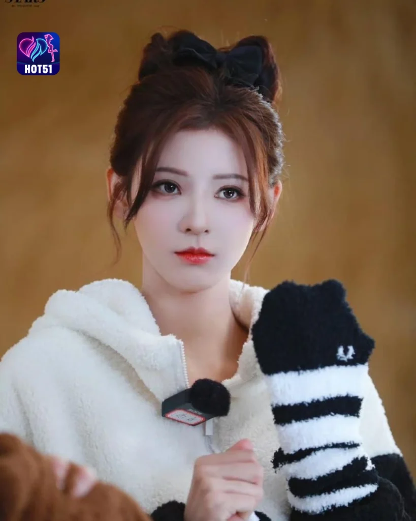 Stunning Zhang Yuxi Photos on HOT51 Platform