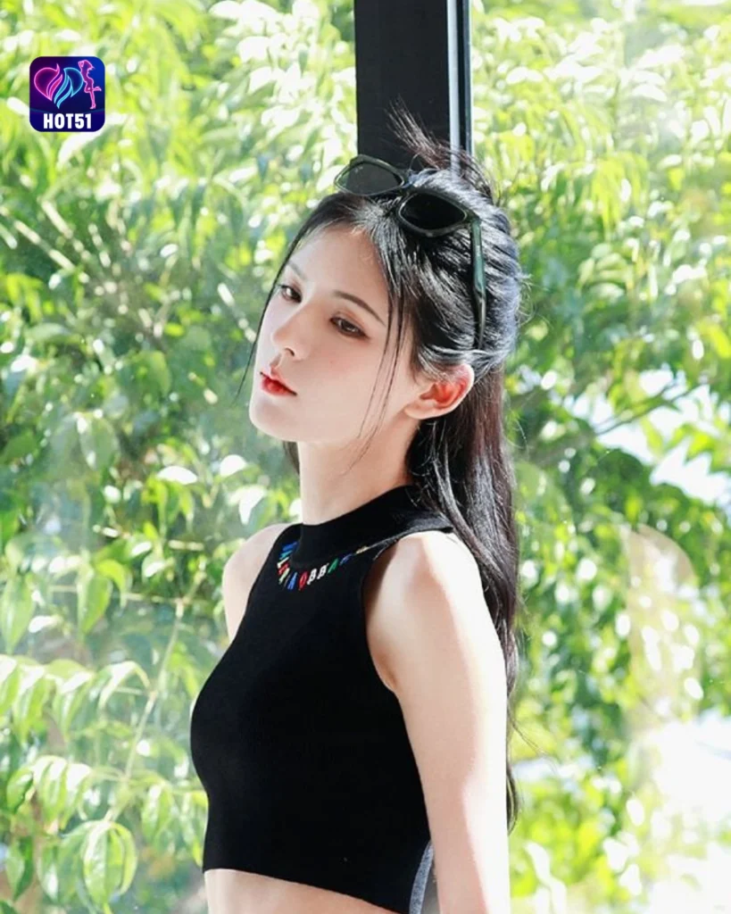  Stunning Zhang Yuxi Photos on HOT51 Platform
