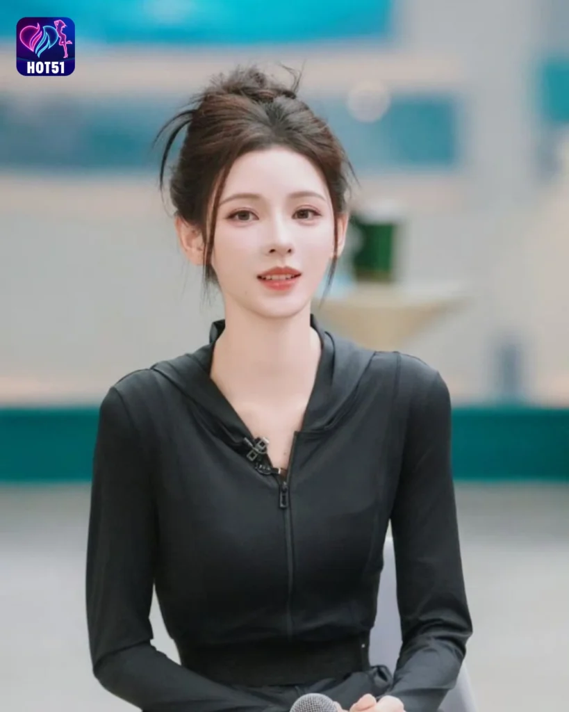  Stunning Zhang Yuxi Photos on HOT51 Platform