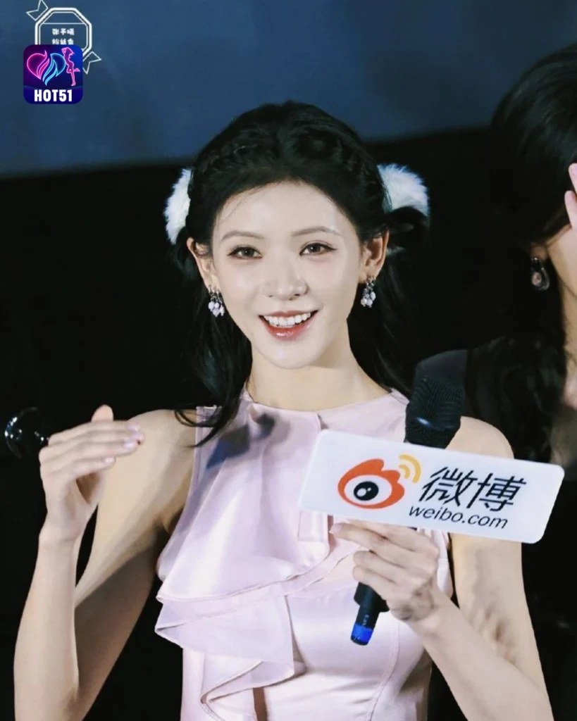  Stunning Zhang Yuxi Photos on HOT51 Platform