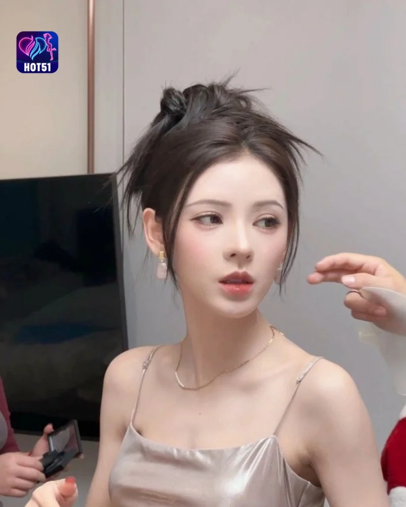  Stunning Zhang Yuxi Photos on HOT51 Platform
