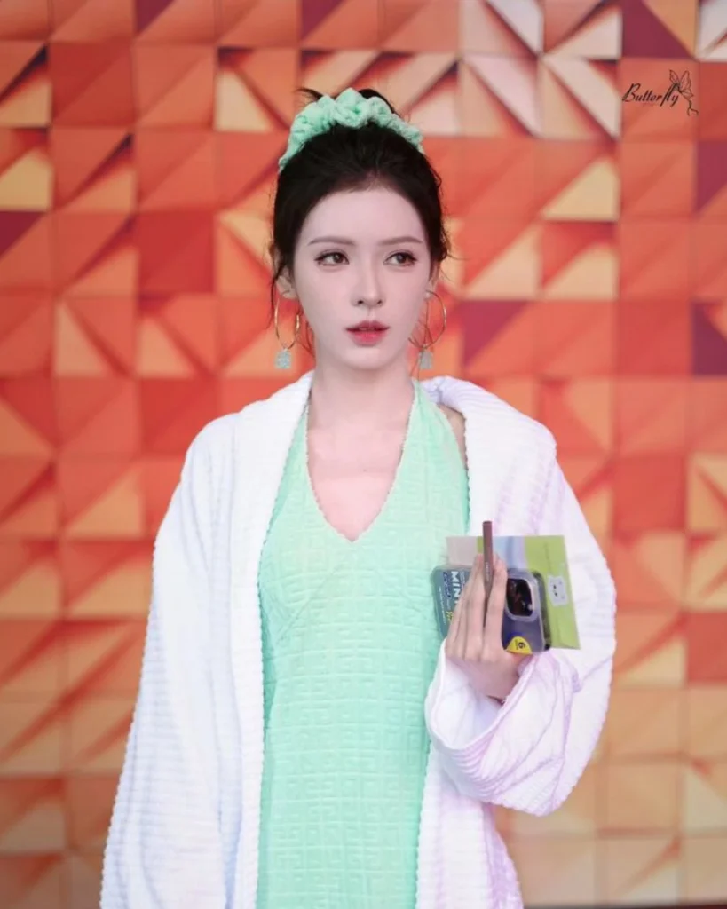  Stunning Zhang Yuxi Photos on HOT51 Platform