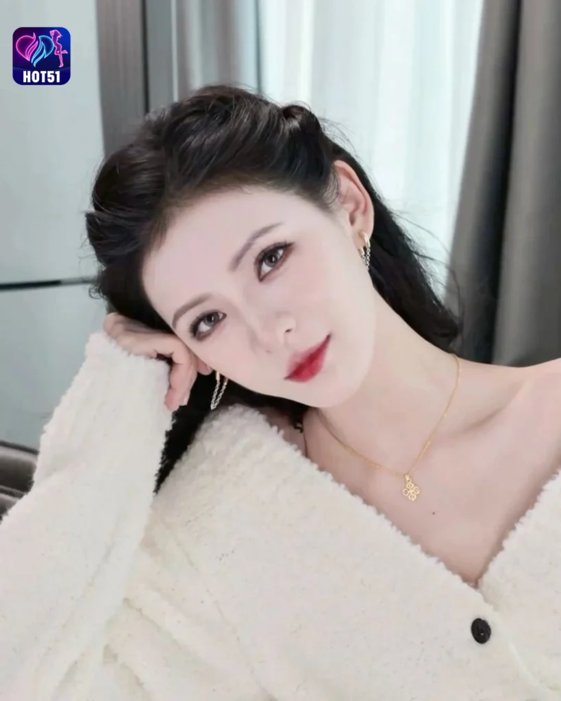  Stunning Zhang Yuxi Photos on HOT51 Platform