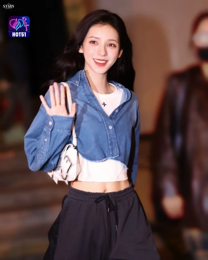  Stunning Zhang Yuxi Photos on HOT51 Platform