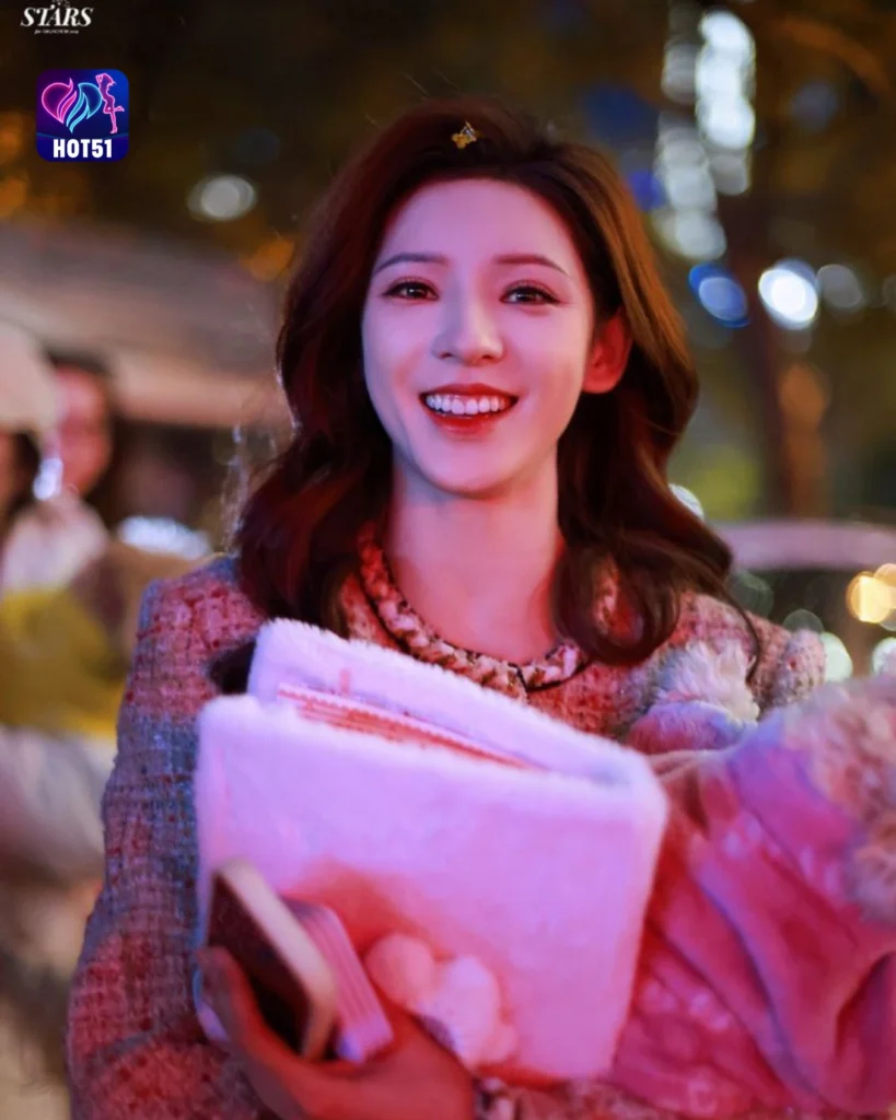 Stunning Zhang Yuxi Photos on HOT51 Platform 