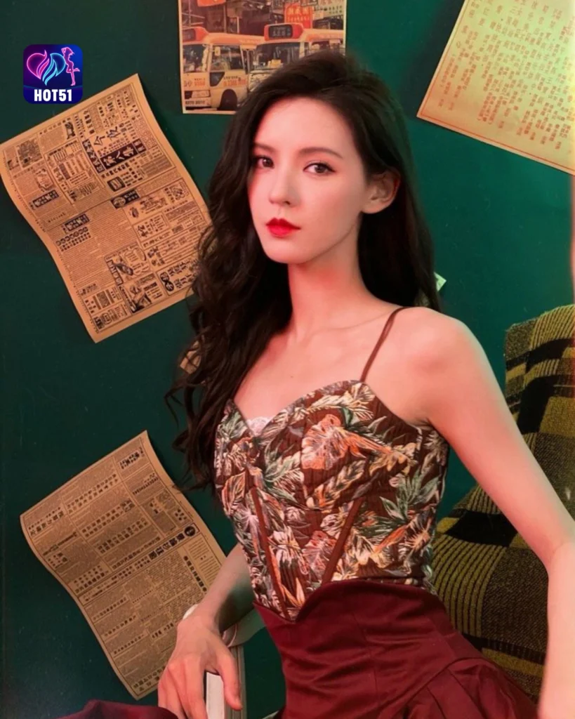 Stunning Zhang Yuxi Photos on HOT51 Platform