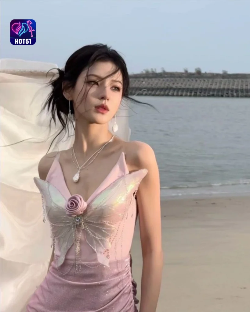  Stunning Zhang Yuxi Photos on HOT51 Platform 