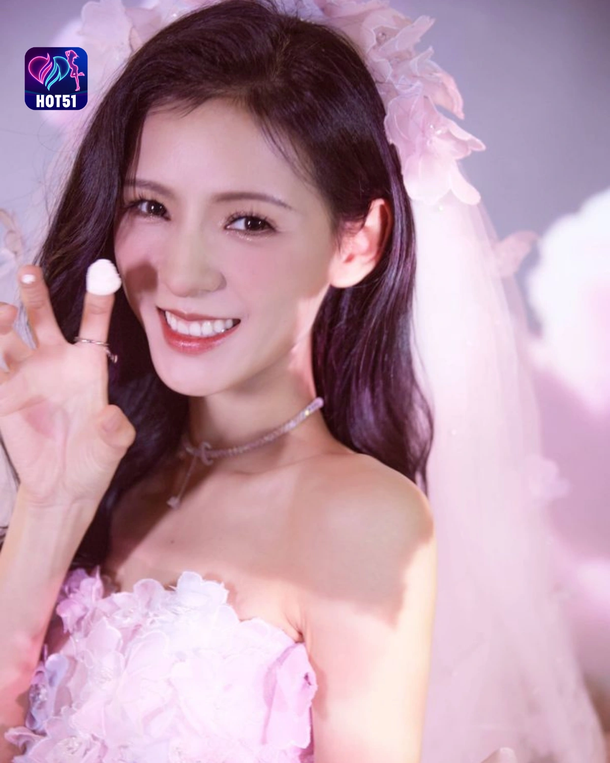 Read more about the article Beautiful Stunning Zhang Yuxi Photos on HOT51 Platform
