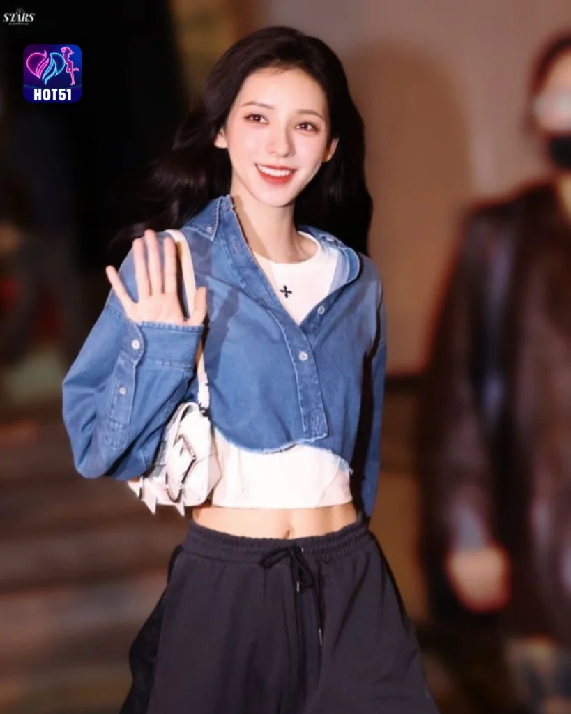 Stunning Zhang Yuxi Photos on HOT51 Platform