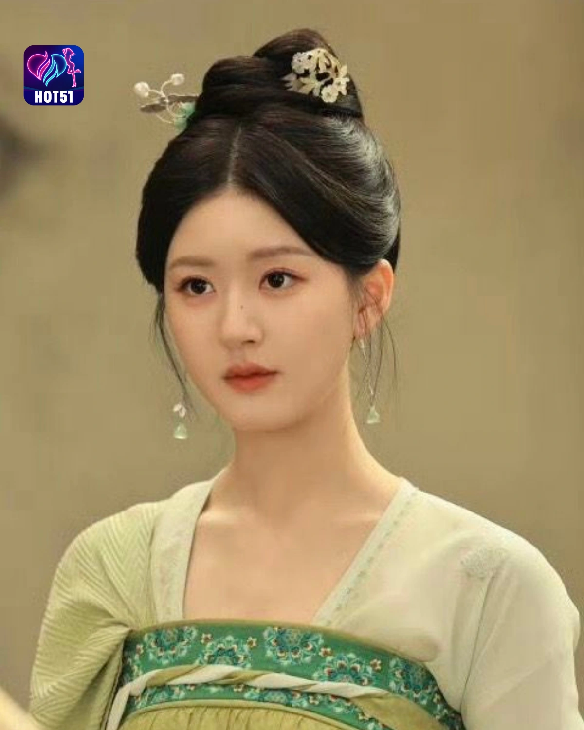You are currently viewing Beautiful Stunning Zhao Lusi Photos on HOT51 Platform