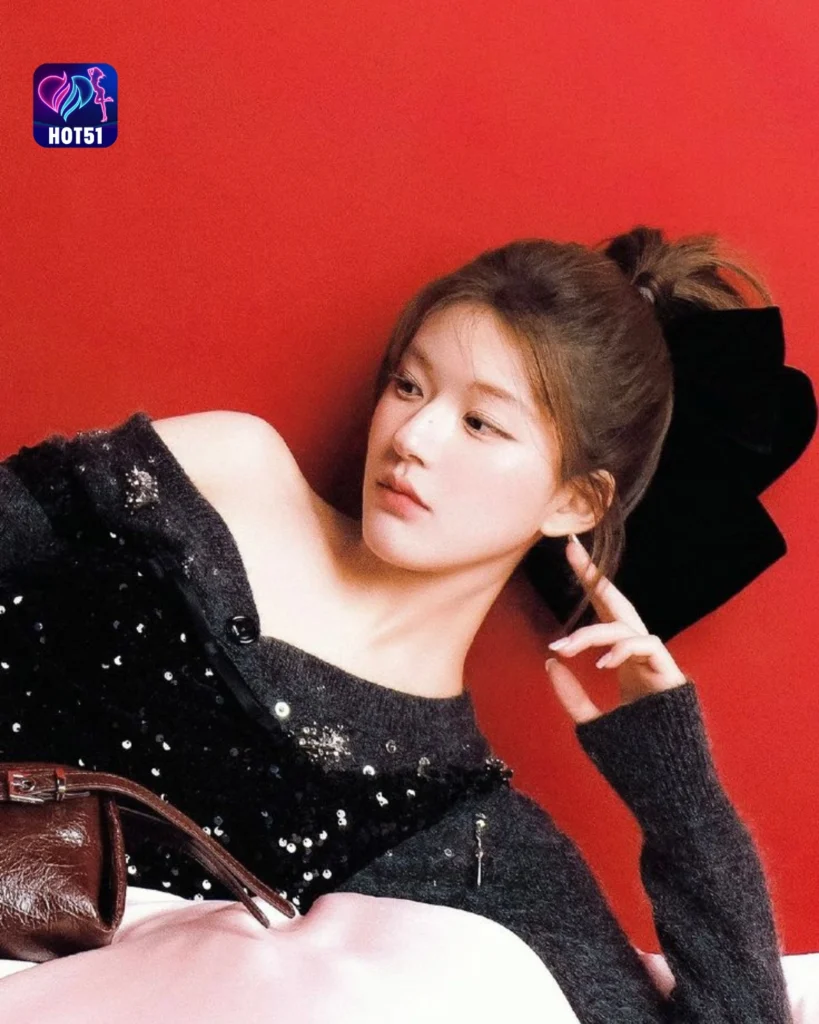  Stunning Zhao Lusi Photos on HOT51 Platform