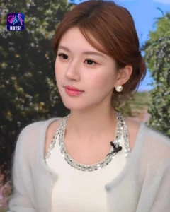Read more about the article Beautiful Stunning Zhao Lusi Photos on HOT51 Platform