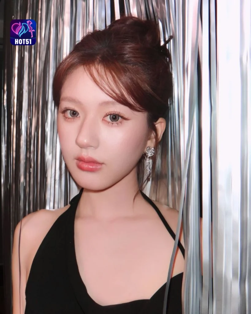  Stunning Zhao Lusi Photos on HOT51 Platform