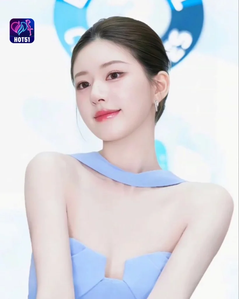  Stunning Zhao Lusi Photos on HOT51 Platform