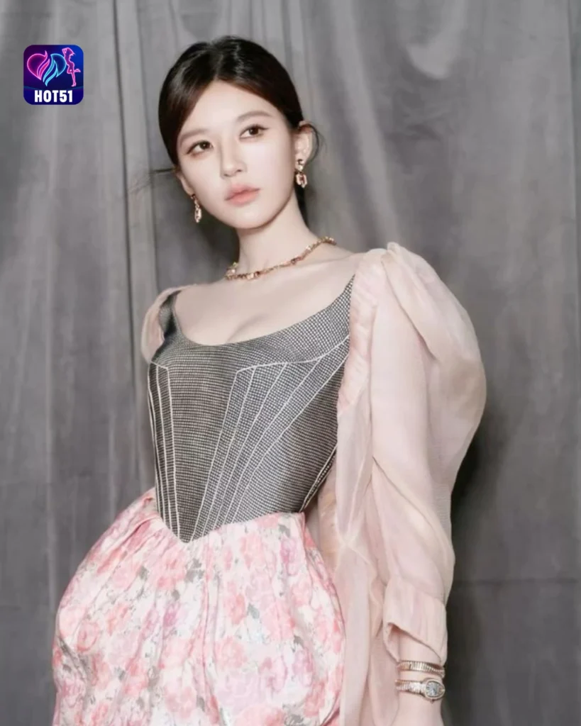 Stunning Zhao Lusi Photos on HOT51 Platform Revealed 