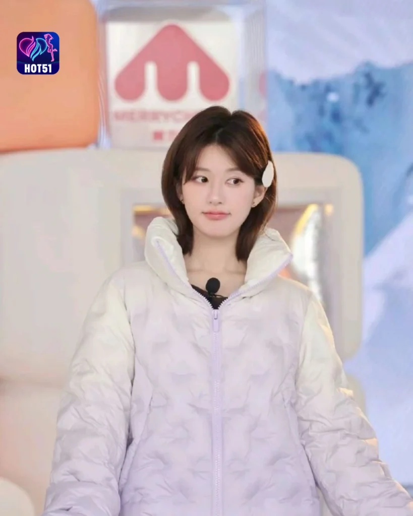 Stunning Zhao Lusi Photos on HOT51 Platform Revealed 