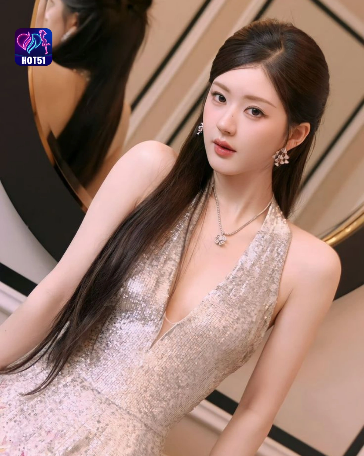 You are currently viewing Beautiful Stunning Zhao Lusi Photos on the HOT51 Platform