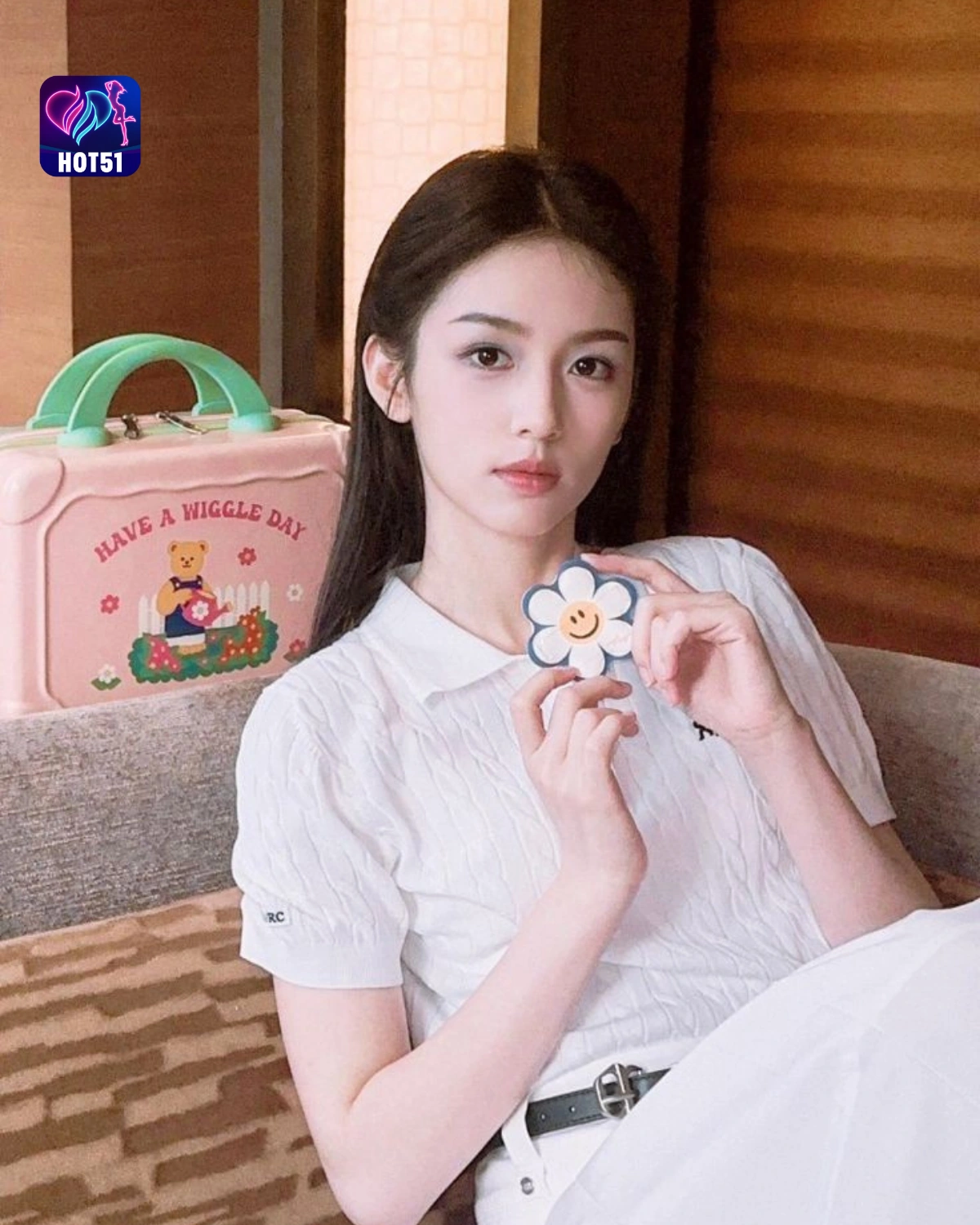 You are currently viewing Beautiful Stunning Zhou Ye Photos Featured on HOT51 Platform
