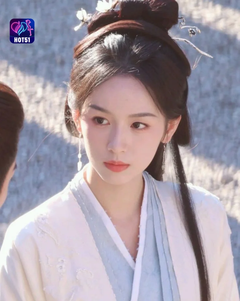  Stunning Zhou Ye Photos on HOT51 Platform