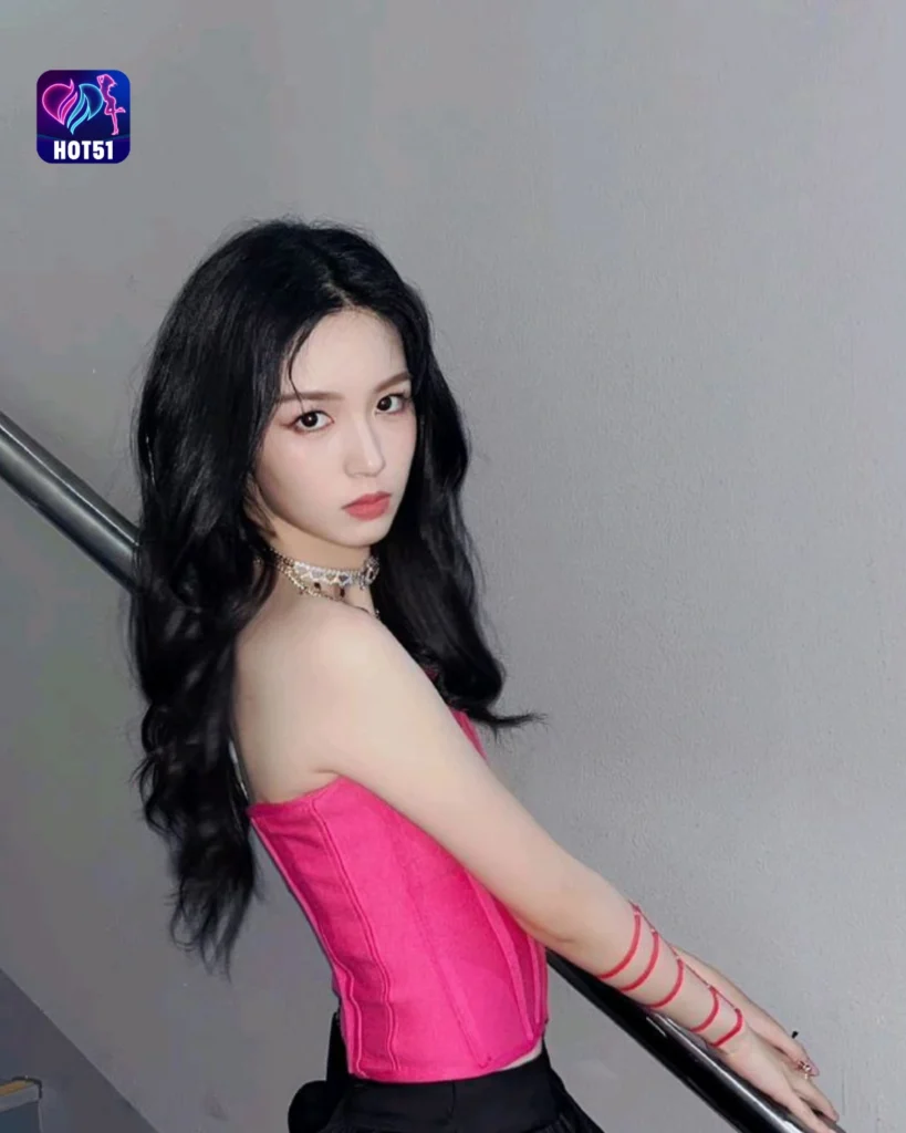  Stunning Zhou Ye Photos on HOT51 Platform 