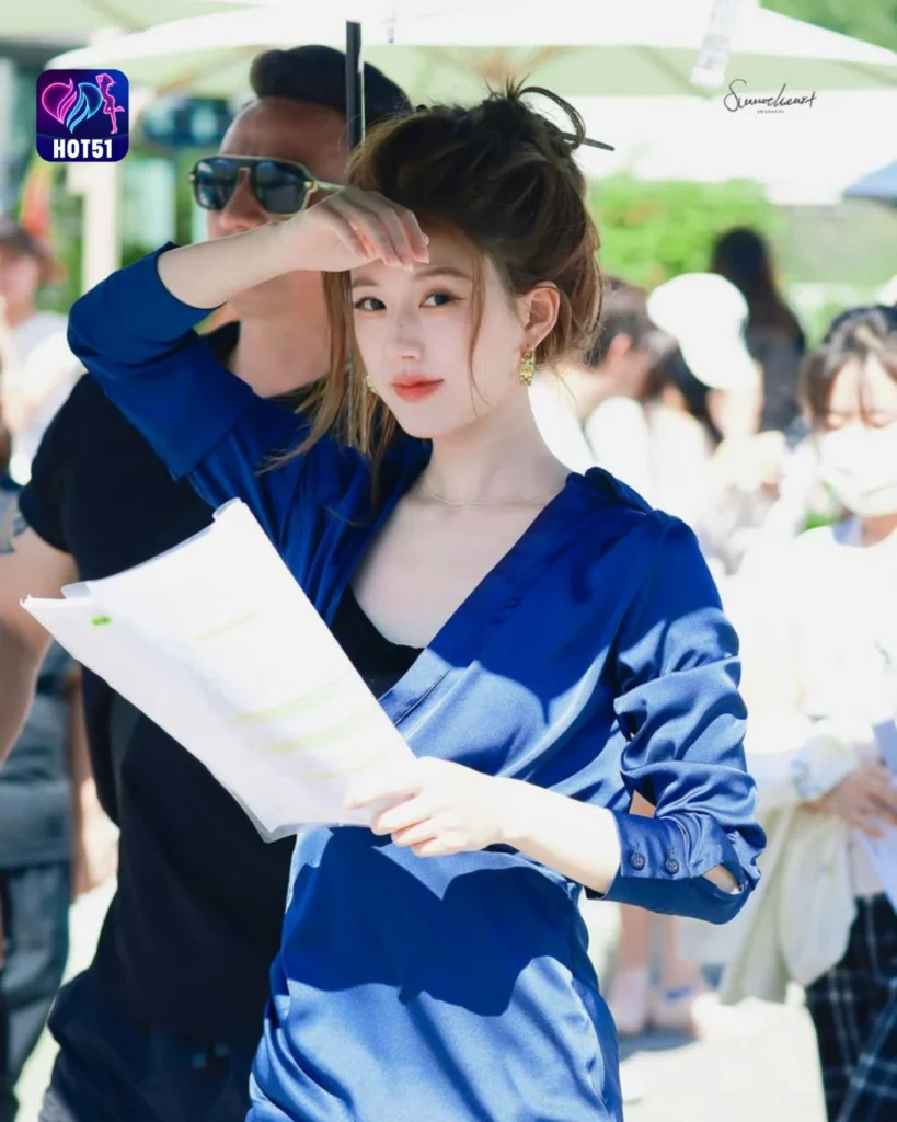  Zhao Lusi's Stunning Photos on HOT51 Platform 