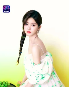 Read more about the article Beautiful Zhao Lusi’s Stunning Photos on HOT51 Platform