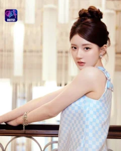 Read more about the article Beautiful Zhao Lusi’s Stunning Photos on HOT51 Platform
